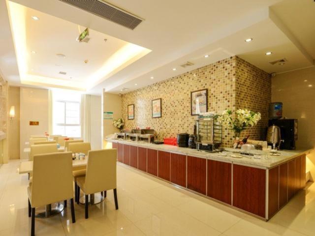 Jinjiang Inn Xianning Yinquan Avenue Hot Spring Hotel מראה חיצוני תמונה