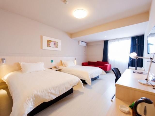 Jinjiang Inn Xianning Yinquan Avenue Hot Spring Hotel מראה חיצוני תמונה