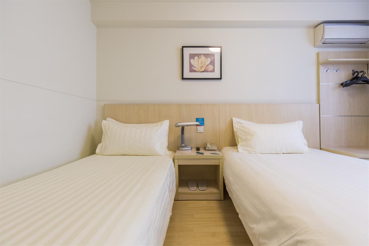 Jinjiang Inn Xianning Yinquan Avenue Hot Spring Hotel מראה חיצוני תמונה