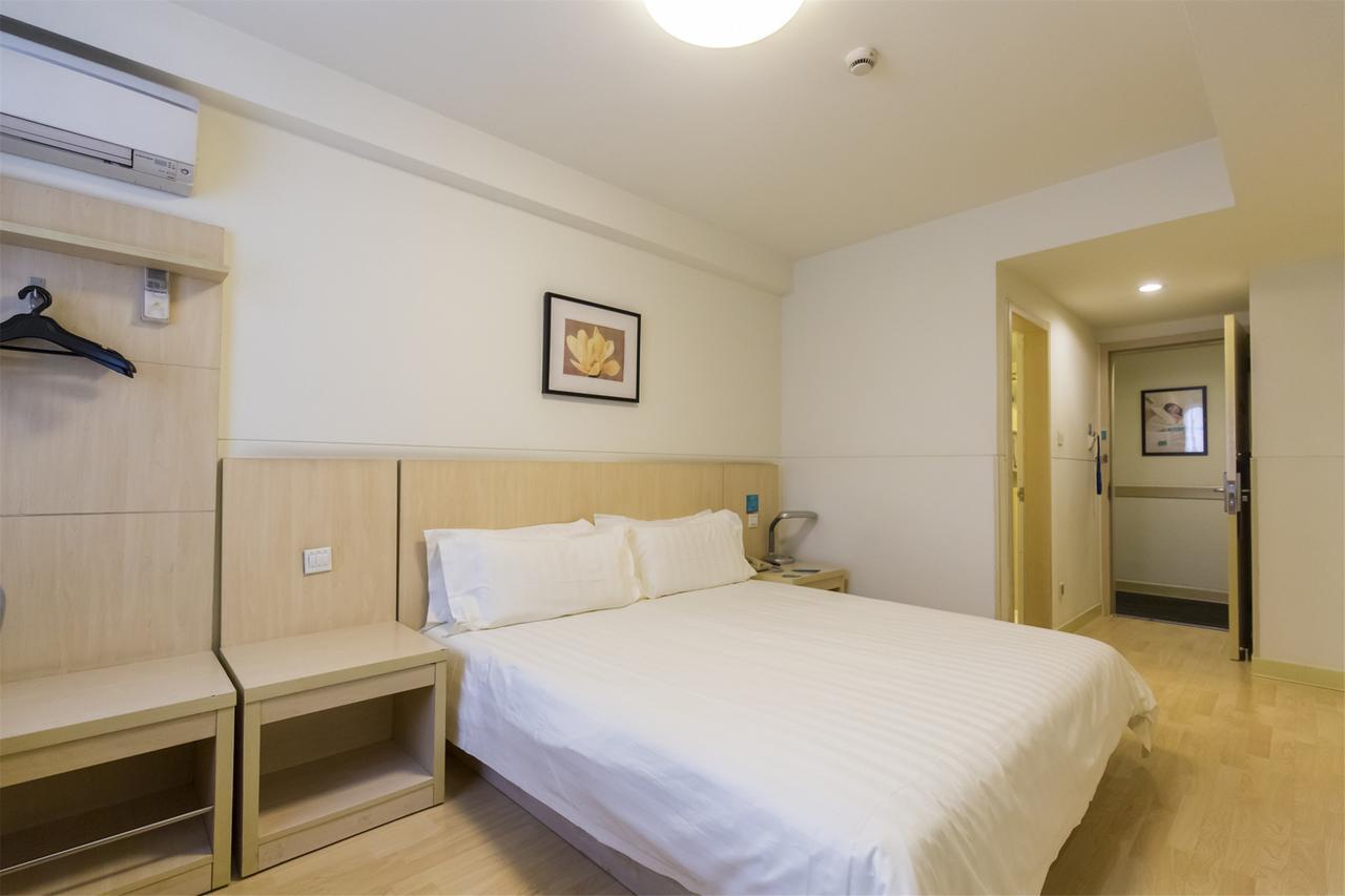 Jinjiang Inn Xianning Yinquan Avenue Hot Spring Hotel מראה חיצוני תמונה