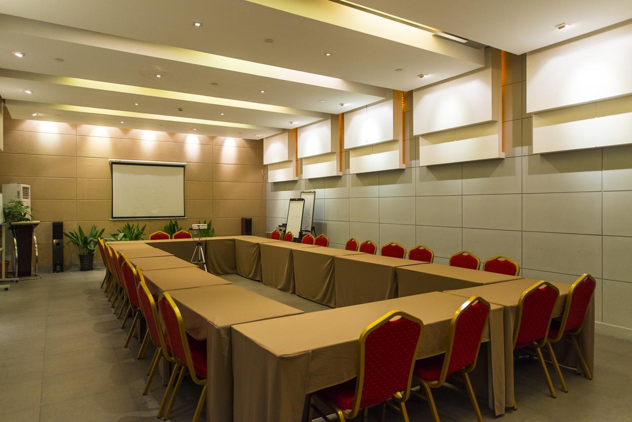 Jinjiang Inn Xianning Yinquan Avenue Hot Spring Hotel מראה חיצוני תמונה