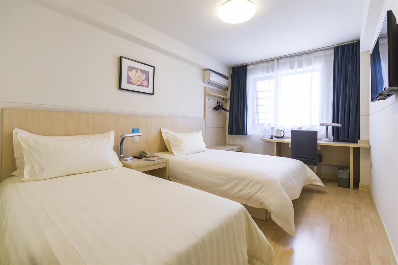 Jinjiang Inn Xianning Yinquan Avenue Hot Spring Hotel מראה חיצוני תמונה