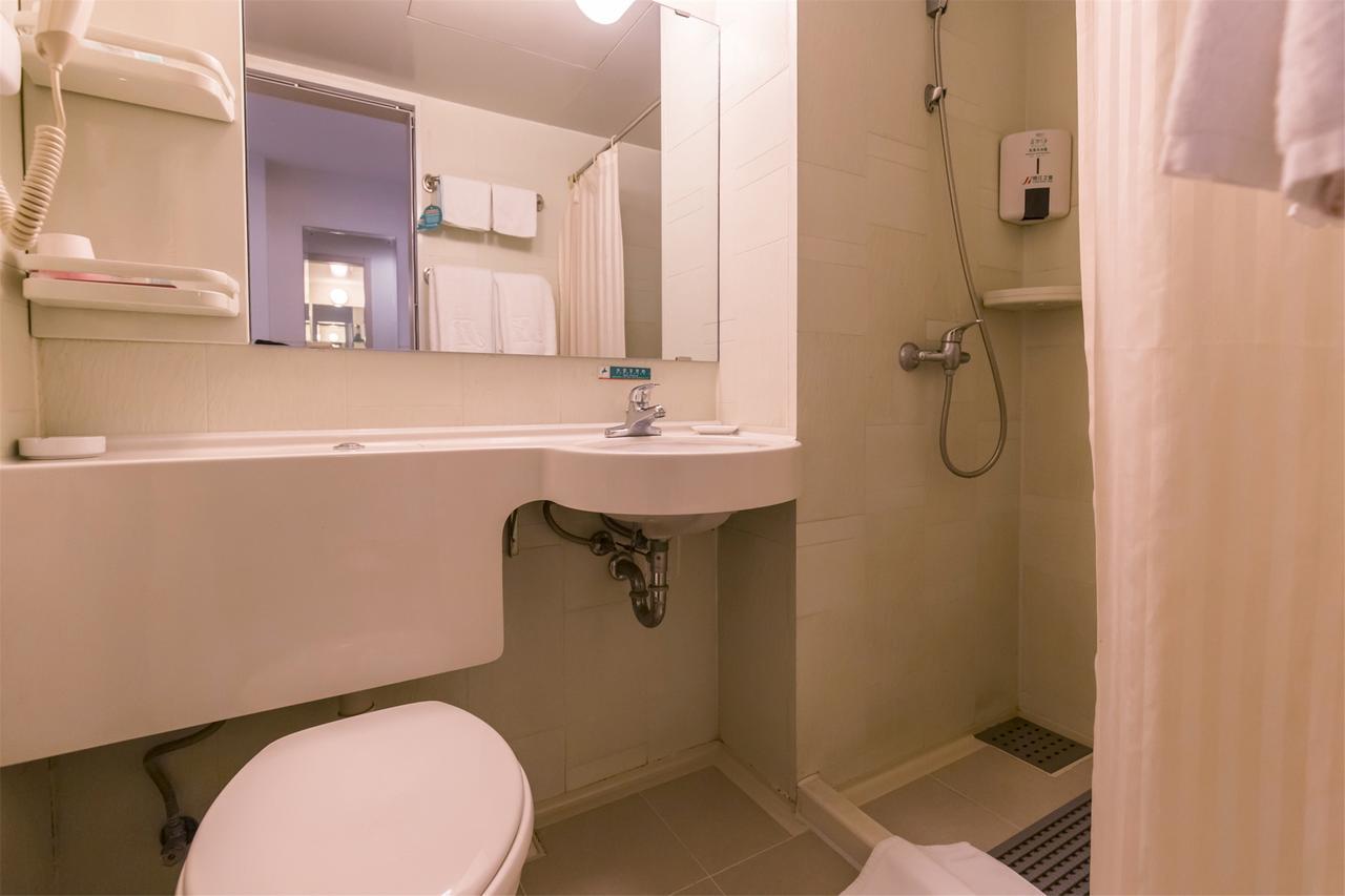 Jinjiang Inn Xianning Yinquan Avenue Hot Spring Hotel מראה חיצוני תמונה